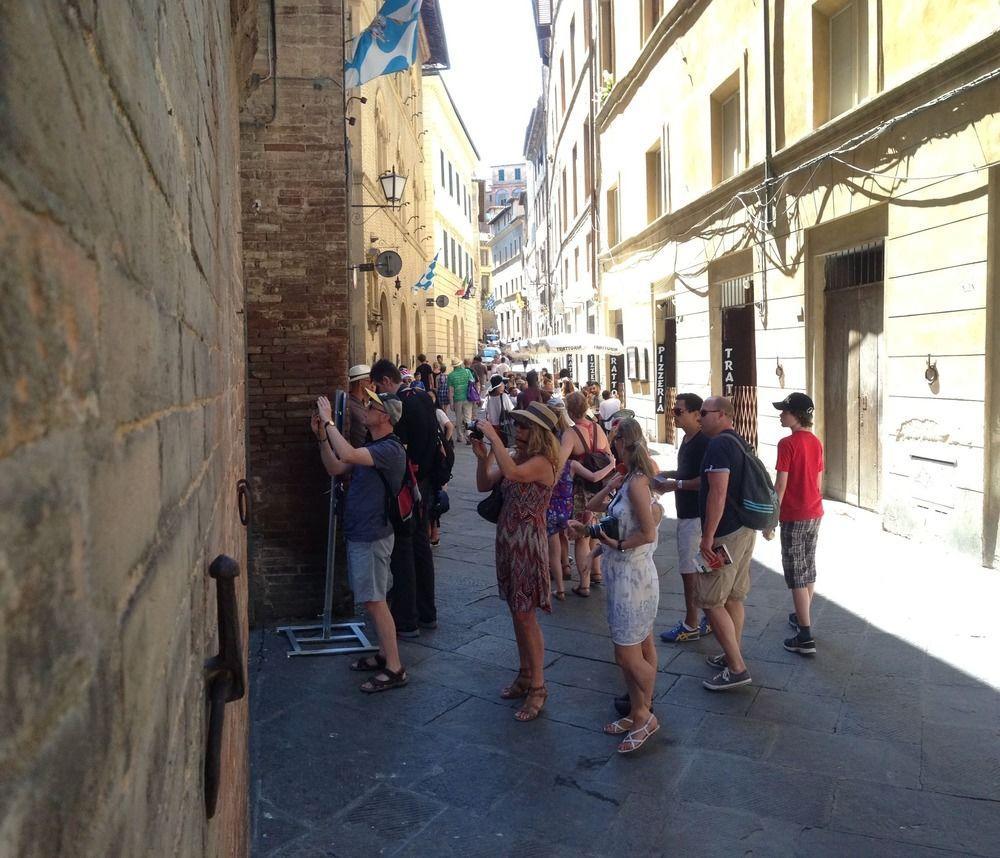 Palazzo Masi Bed & Breakfast Siena Exterior foto
